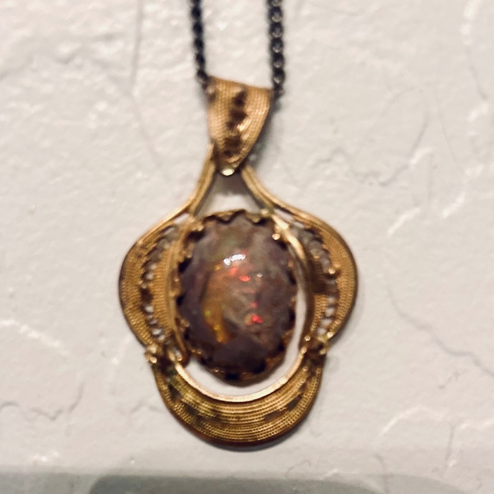 Vintage West Germany Gold ans Moonstone 20” necklace